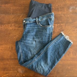 Old Navy Maternity Rockstar Super Skinny Cut off Jeans